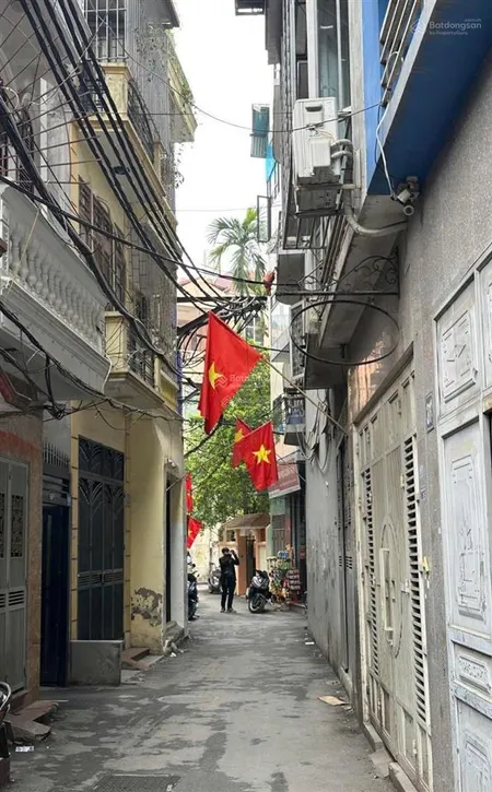 Bán nhà cũ phố xuân thủy, cầu giấy 2 tầng cũ 80m2 mt 10m nở hậu. xác định bán đất 0332 302 ***