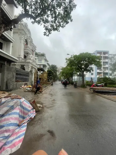 SIÊU PHẨM BT VIỆT HƯNG - LONG BIÊN  - GARA Ô TÔ - THANG MÁY - VIEW CÔNG VIÊN