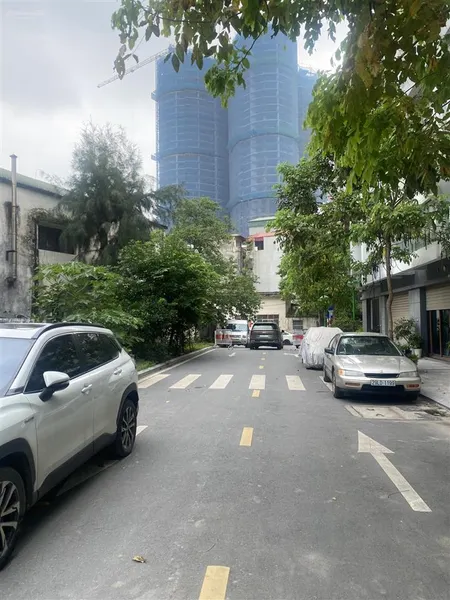Mảnh đất siêu hiếm còn sót lại tại định công thượng, hoàng mai 55m2 x mt 3,9m, ô tô, kinh doanh