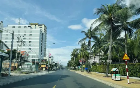 Bán đất 140m2 full thổ cư mặt tiền nguyễn đình chiểu, hàm tiến khu phố tây giá tốt