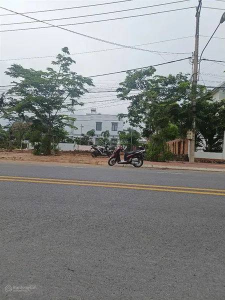 Cần bán 2 lô đất liền kề mặt tiền đường lê chí dân, phường chánh hiệp (hiệp an cũ)