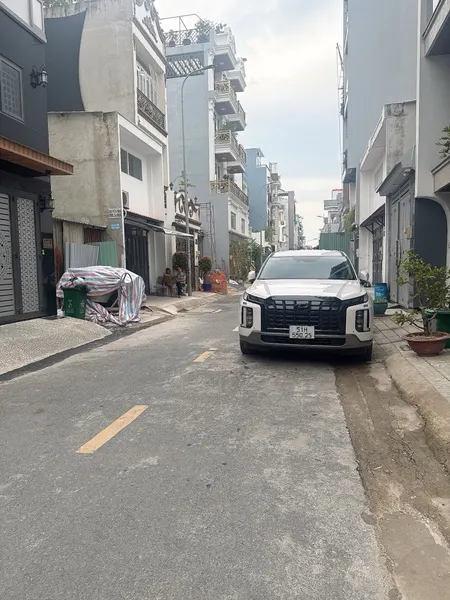 Bán nhà Lê Văn Quới, Bình Tân, giáp Tân Phú, 4x10, phù hợp gia đình nhỏ an cư.