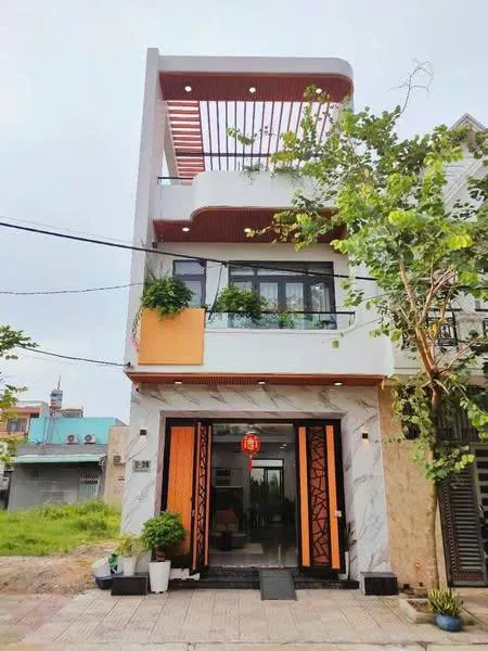Nhà gần đường ra cao tốc siêu đẹp giá rẻ cực kỳ