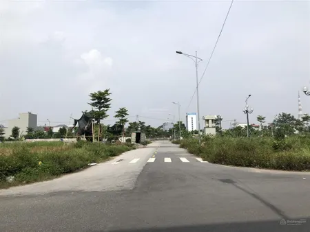 Bán đất biệt thự khu toyota, lam sơn, view công viên, trục chính, dt 261m2, giá 9,4 tỷ.