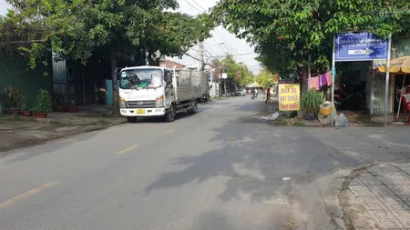 Bán nhà xưởng dt 10x50, xây full, đường nhựa 10m, gần chợ đại hả, xã bà điểm tphcm