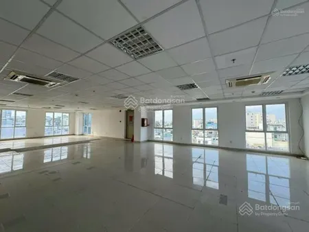Cần bán gấp định cư! bán tòa nhà rẻ nhất quận 1 có hầm 10 tầng, dt (15x 35m) 4300m2 sàn, hđt 4%/năm