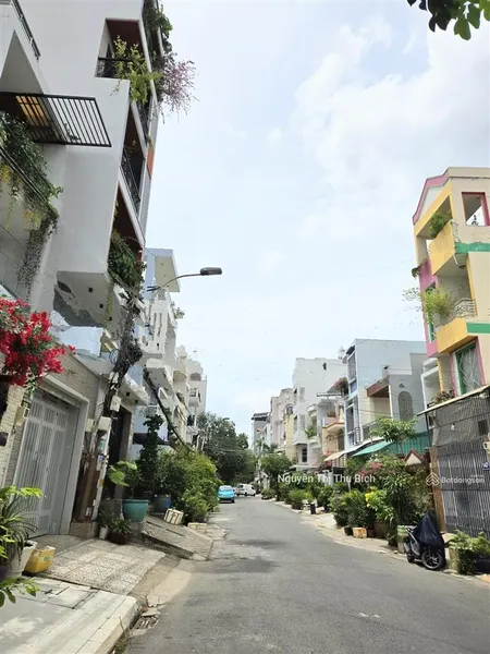 Bán nhà mặt tiền quận 7, p. tân quy, 7 tầng, có thang máy, làm vp, chdv, 6.7x18m, thuê 85tr/tháng