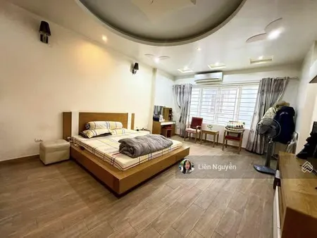 Bán nhà hàn thuyên, 66m2, 4 tầng, mặt tiền 4.2m, 16 tỷ, ngõ xe máy quay đầu, gần mặt phố