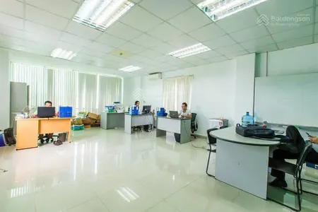 Bán nhà mặt tiền đường thạch lam gần ngã 5 lê khôi dt 5.2 x 18m 3 tầng hđt 50 triệu 18 tỷ