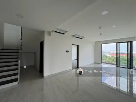 Bán căn duplex thông tầng diamond centery dt 160m2 4pn4wc, giá chỉ 11 tỷ, ký hđmb trực tiếp cđt