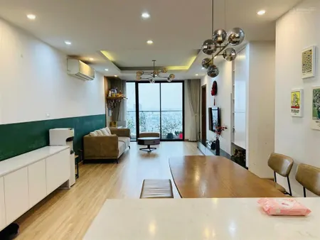 Bán ch 2 ngủ tại the zei, dt 84m, giá 8.1 tỷ bao phí nhà full đồ, bc đông nam 0987 286 ***