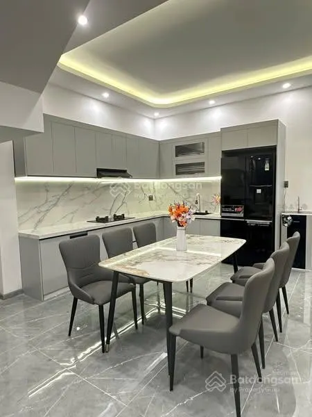 Bán căn hộ 2pn, 2wc, central garden, bến chương dương,q1,giá 5,1 tỷsổ hồng ,ngân hàng hỗ trợ 70%