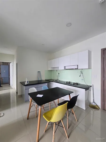 Chỉ 3,6 tỷ căn 79m2 2pn 2wc full nội thất đầy đủ tầng trung view thoáng mát