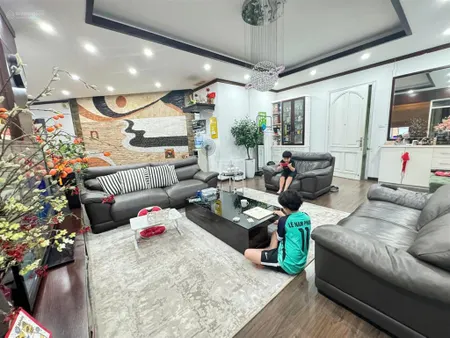 Chính chủ bán căn hộ 3 ngủ 122m2 tại trung hòa nhân chính tòa 24t1, full đồ liền tường, sổ đỏ
