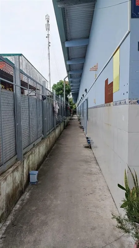 Bán khu nhà trọ 1000m2 (46 phòng) thu nhập ổn định, giá cực tốt tại trung tâm tt bến lức, long an