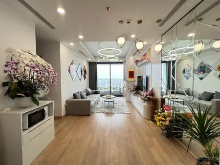 Chính chủ tôi bán gấp ch 3pn 93m2 full đồ đẹp tại rose town 79 ngọc hồi chỉ 5,7 tỷ. 0828 101 ***