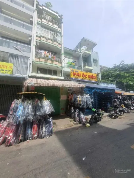 Mặt tiền chợ phụ tùng xe q5 ( 4.1 * 18 ) 2 lầu 18.5 tỷ