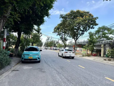 Bán lô đất đường 10m5 phan văn định cách biển nguyễn tất thành chỉ vài bước chân