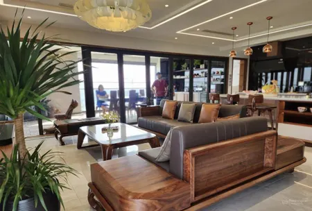 Bán căn hộ md complex nguyễn cơ thạch, dt 146,8m2, 3pn 2vs có sổ, có lot xe l/h 0906 241 ***