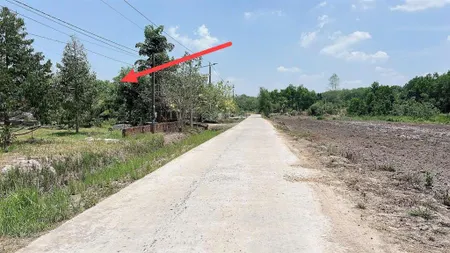 Chính chủ cần bán nhanh diện tích 500m2 có sẵn thổ giá 300tr, công chứng nhanh