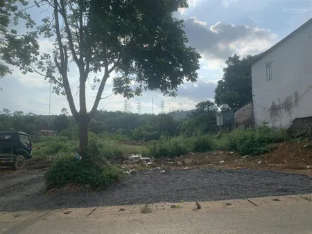 Bán đất đẹp ở trung tâm lương sơn diện tích 6200m2, đường nhựa 7m pháp lý chuẩn