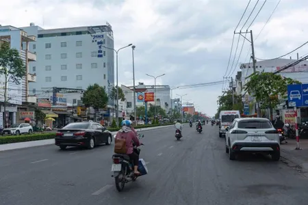 Nhà mặt tiền 17 tỷ đường nguyễn văn cừ cần thơ có sẵn thu nhập hàng tháng, tp cần thơ
