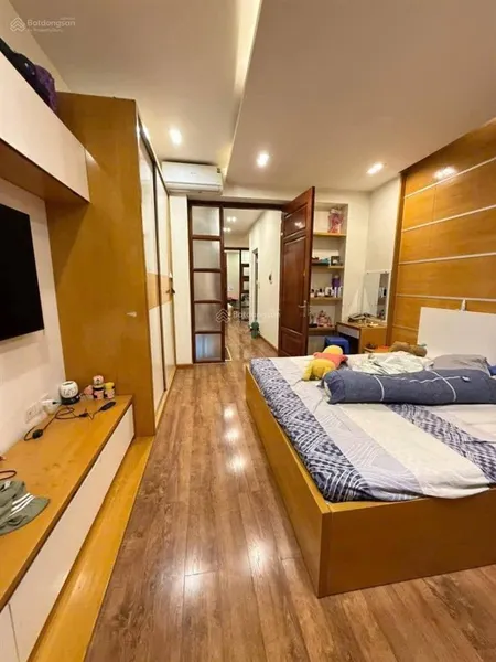 Cần b.án gấp mảnh đất #mễtrì#lô góc hai mặt thoángdiện tích 40mgiá5,8 tỷ