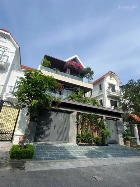Biệt thự phú lương 200m2, mt 10m 4 tầng, hoàn thiện đẹp lung linh, đầu tư tiềm năng, giá ngon 3x tỷ