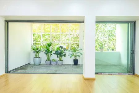 Bán nhà trung tâm quận 1 hẻm 4m, 157m² (2pn, 3wc) + nhà riêng 16m² (1 trệt, 1 lầu)