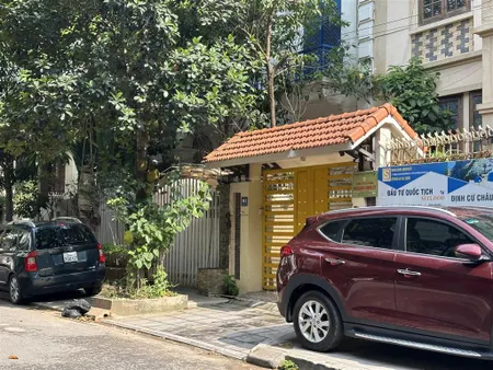 Bán liền kề kđt mỹ đình 1 ngay gần trường cấp 2 đoàn thị điểm. ngay 0984 618 ***