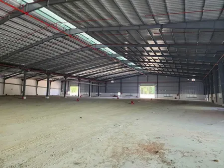 Cho Thuê Nhà Xưởng tại Tân Uyên Bình Dương  Tổng diện tích đất : 6.000m2 Diện tích xưởng : 4.500m2