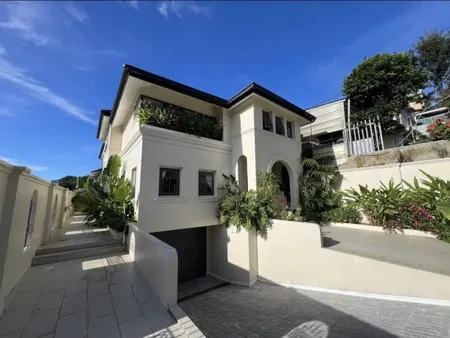 Villa Đà Lạt nghỉ dưỡng cao cấp 288m2, view cáp treo Đà Lạt, giá 20 tỷ TL, đường Triệu Việt Vương, Phường 3, Đà Lạt