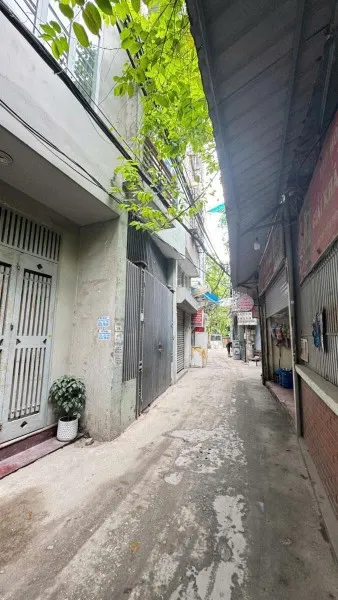 Bán nhà Yên Hoà (CG) 30m, 5 tầng, mt 3.3m, giá 8.9 tỷ