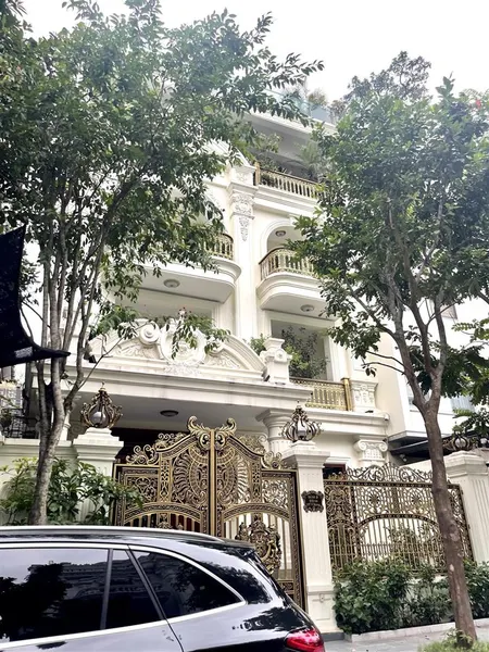 Siêu hiếm, biệt thự đẳng cấp bt04 kđt việt hưng, view vườn hoa, 240m2 mt 12m