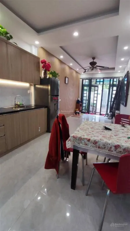 Chỉ 5.85 tỷ có nhà phân lô đường 6m 5 tầng 2 mặt thoáng sổ đỏ vuông đẹp trục chính đại mỗ