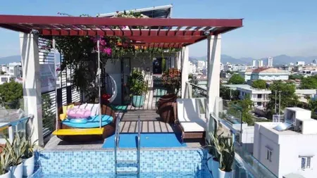 Bán tòa căn hộ 7 tầng mặt tiền núi thành có 18 phòng + hồ bơi gọi đàm tiến