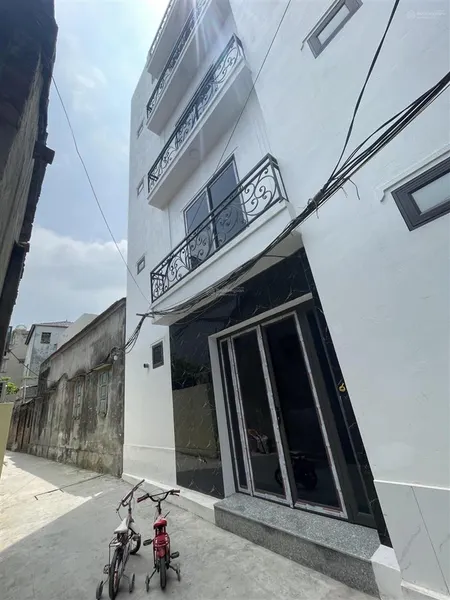 Nhà xây mới 4tx32m2 gần trạm xe buýt giáp đồng mai chỉ 2,8 tỷ 090604546