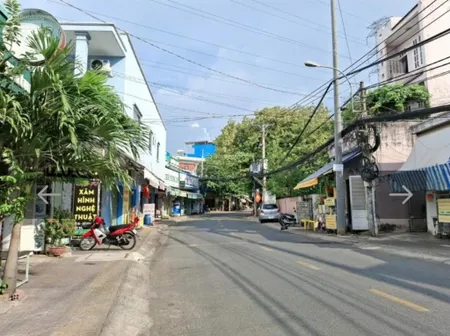 Q9 ngay ngã tư thủ đức nhà mặt tiền kinh doanh 120m2(5,2*22) vuông vức giá ngộp gấp bán