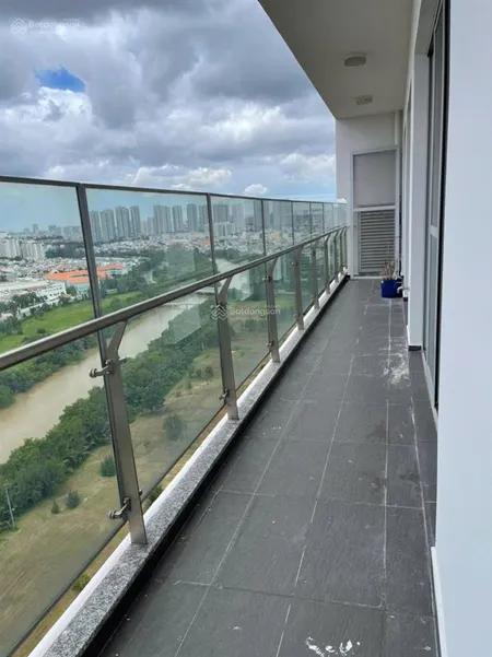 Cần bán nhanh căn hộ view sông scenic valley lầu cao, diện tích lớn 133m2 giá chỉ 12 tỷ