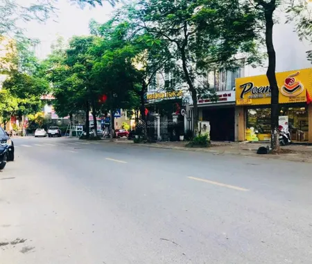 Hoa hậu giang biên bán nhà đẹp 5.5 tầng thang máy. dt 100m2(5x20m) mặt phố 22m, kinh doanh sầm uất