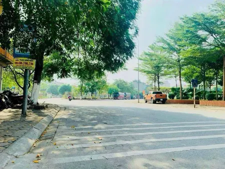 Hoa hậu đẹp nhất khu nhà mặt phố 7 tầng thang máy xây thô khu giang biên lb kinh doanh đỉnh 75m2