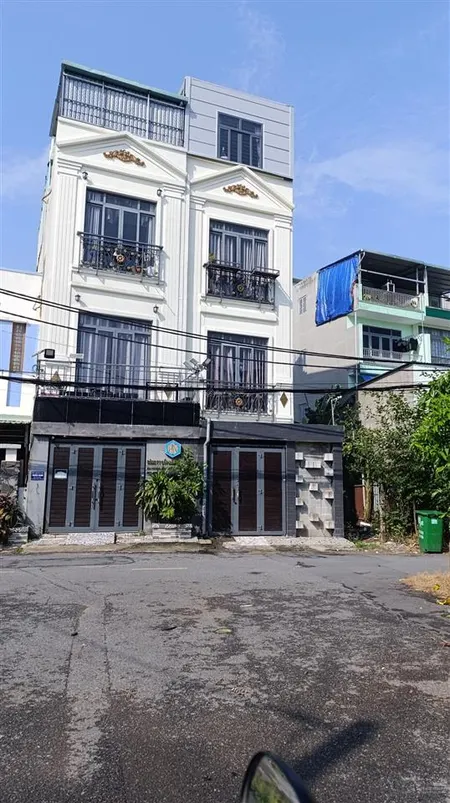 Bán nhà phố đường 10m, đang cho thuê 37tr/tháng