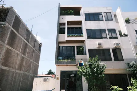 Siêu phẩm 4 tầng thang máy 68m2 dân xây mới full đồ