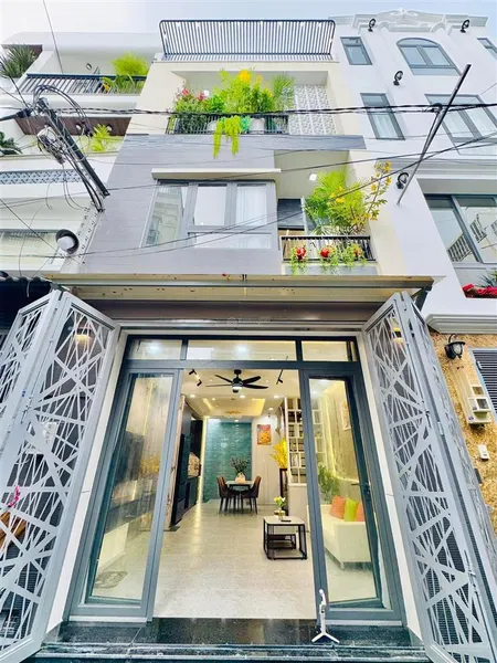 Bác hương bán nhà đường nguyễn hữu cầutân địnhq1 gía 3tỷ950/72,6m2 cho thuê 26tr gần chợ tân định