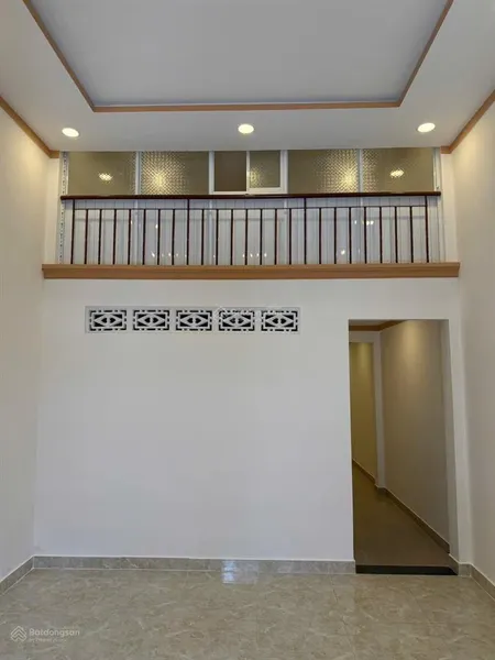 Bán rẻ nhà cấp 4 gác lửng gần ngã tư chiêu liêu, dĩ an