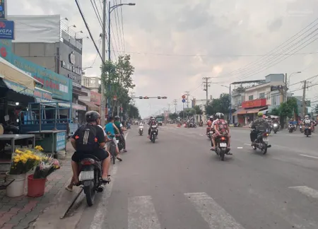 Xưởng 448m2 có 40 tỷ mặt tiền đặng thúc vịnh đông thạnh hóc môn tp. hồ chí minh