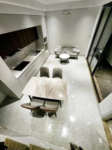 Trung tâm thạch bàn, gần cầu vĩnh tuy, 6 tầng thang máy, ô tô đỗ cửa 50m2, giá 6.45 tỷ