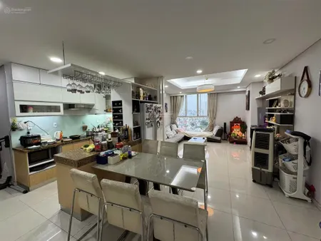 Bán căn hộ chung cư thanh đa view 100m2, 5,9 tỷ, 3pn, 2wc, giá tốt cùng phân khúc. hot