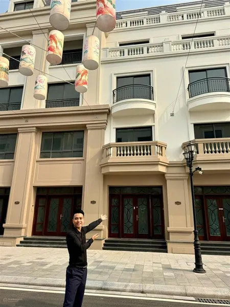 Độc quyền 3,8 tỷ mua đứt nhà vinhomes thiết kế 4 tầng và 1 tum. duy nhất 1 căn