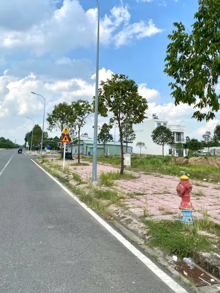 CHÍNH CHỦ BÁN LÔ ĐẤT CÁCH QL1A VÀI BƯỚC CHÂN – GIÁ 1 TỶ – CÔNG CHỨNG TRONG NGÀY